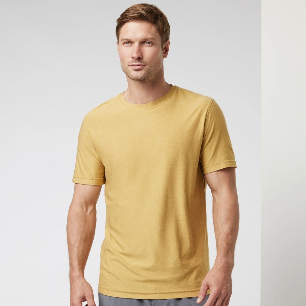 NWOT Vuori Strata Tech Short Sleeve Tee Color: Brass Heather